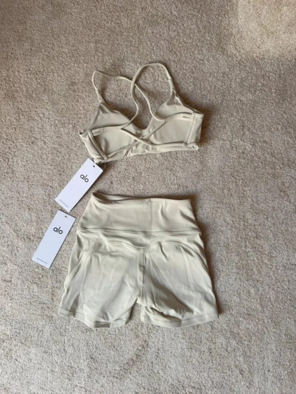 Women’s Alo Yoga Bra Top & High-Waisted Shorts Ivory Set S